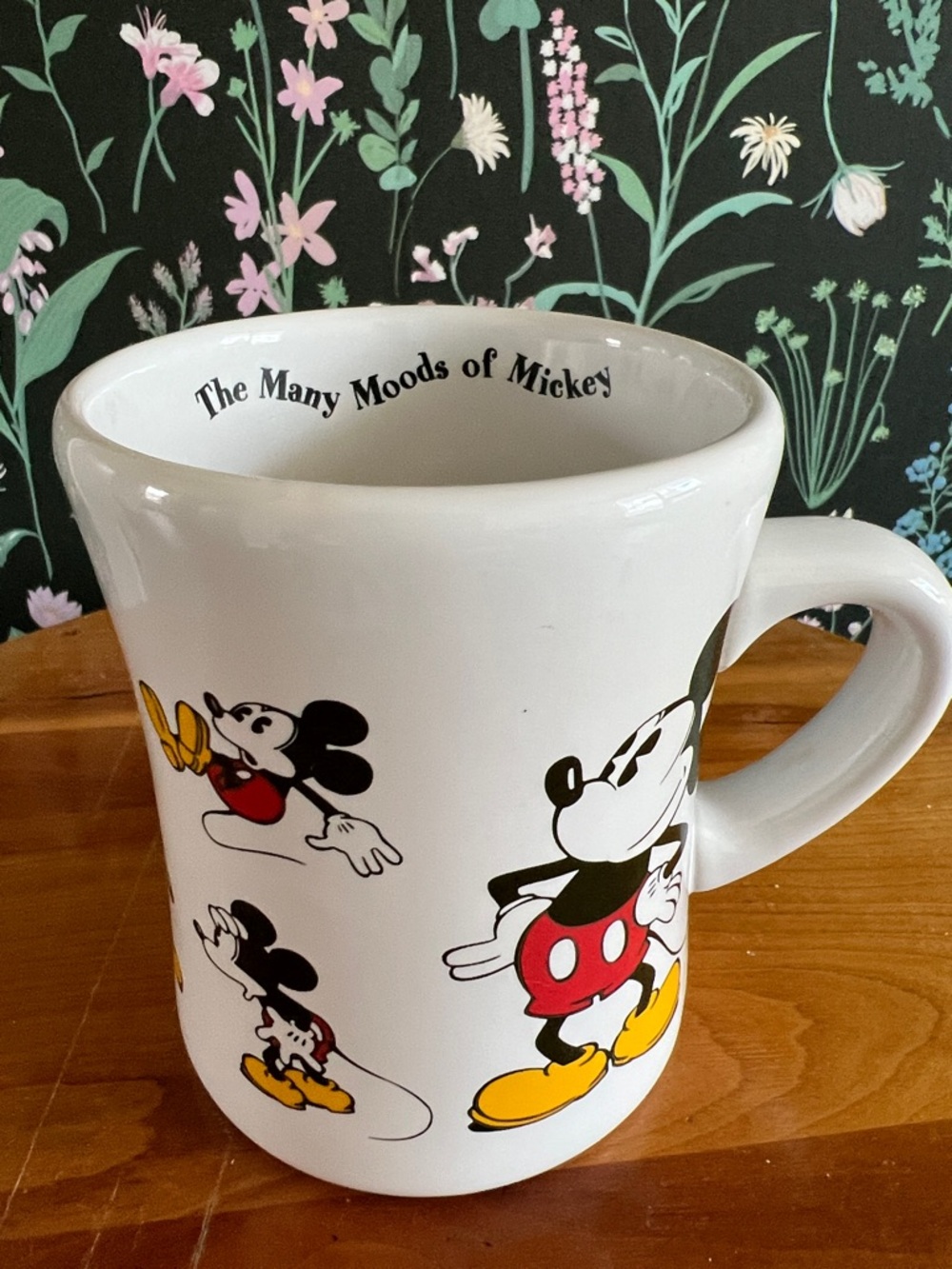 VINTAGE Disney Store collectible coffee mug featuring drawings of Mickey Mouse